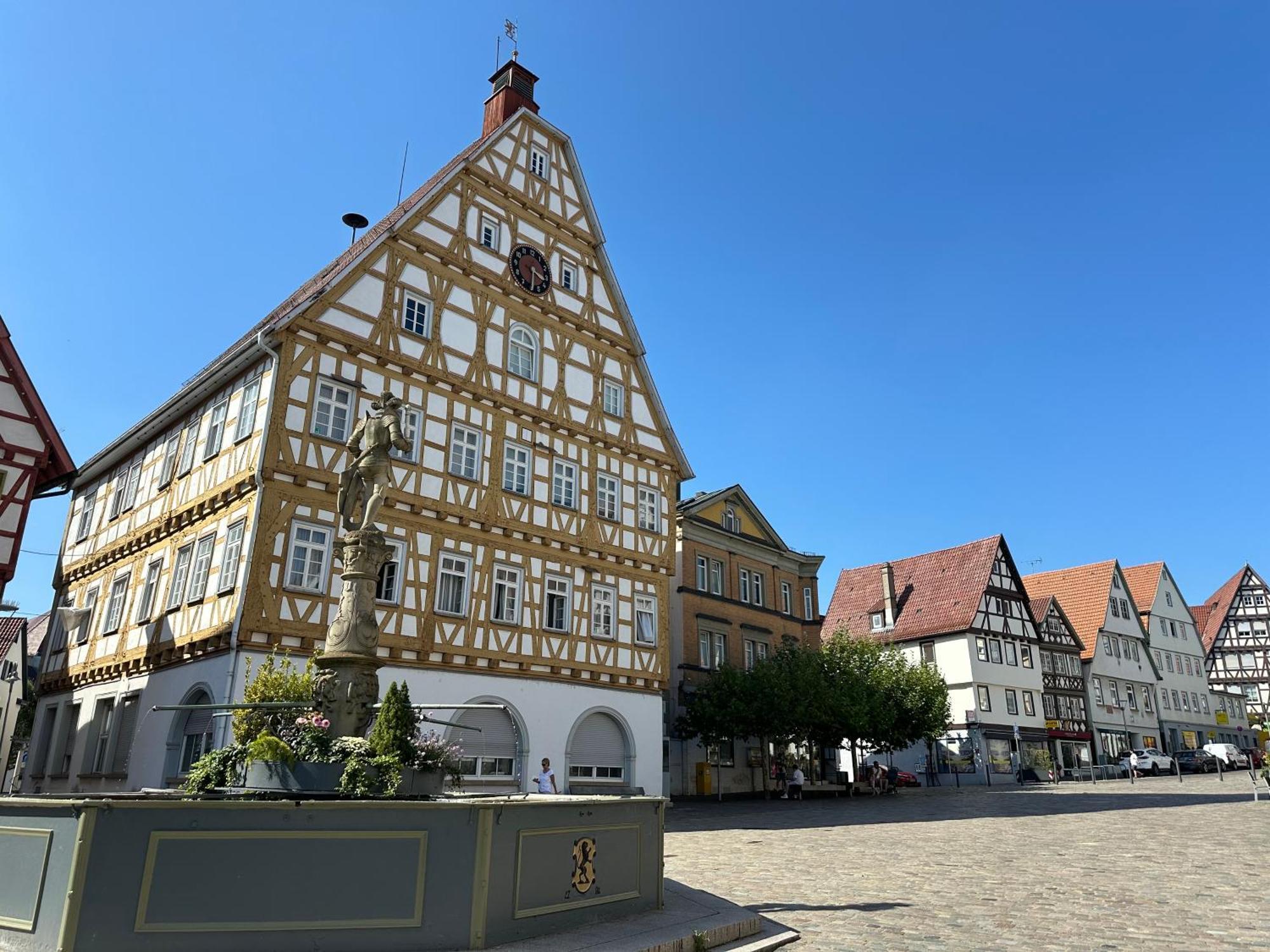 Apartment Im Herzen Der Altstadt - Leonberg Naehe Stuttgart Εξωτερικό φωτογραφία